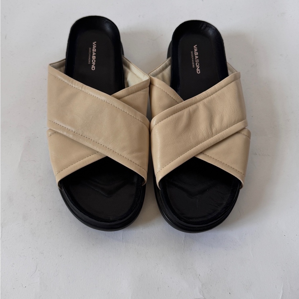 Vagabond Two-Tone Beige and Black Mules